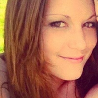 Profile Picture of Amber Maule (@luvs2cuddle) on Twitter