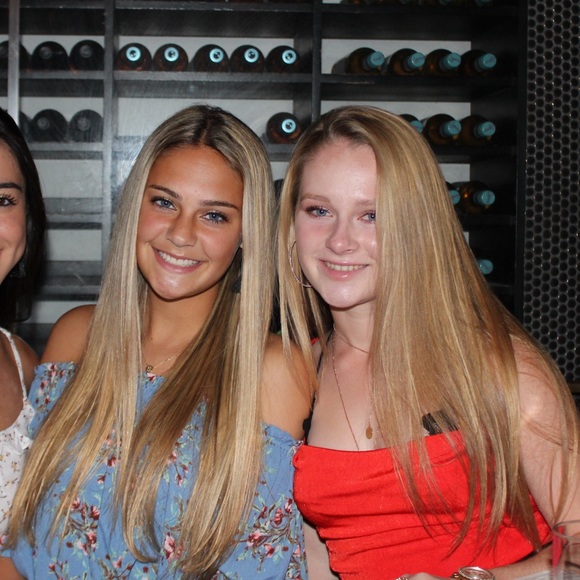 Julie Allmers - Poshmark Profile Picture of Julie Allmers (@julieallmers) on Poshmark