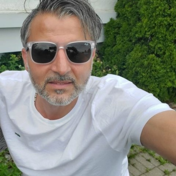 Amadoui Djamel - Poshmark Profile Picture of Amadoui Djamel (@jamesjames6767) on Poshmark