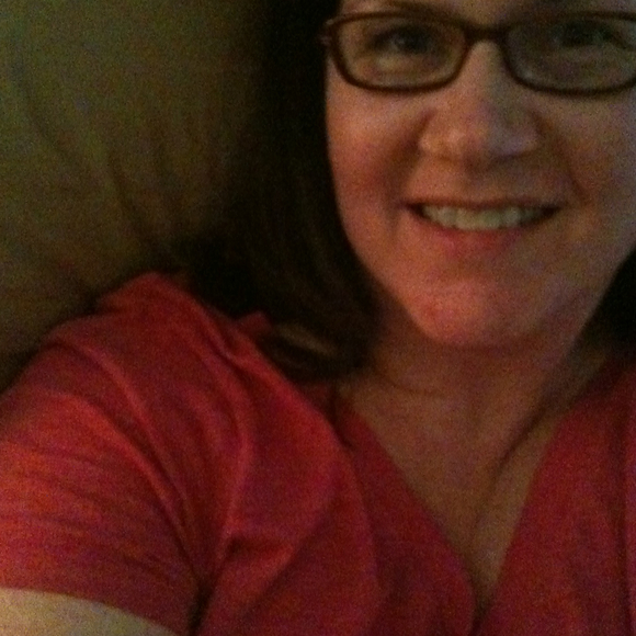 Profile Picture of Shellie Neal (@shellbella3) on Poshmark