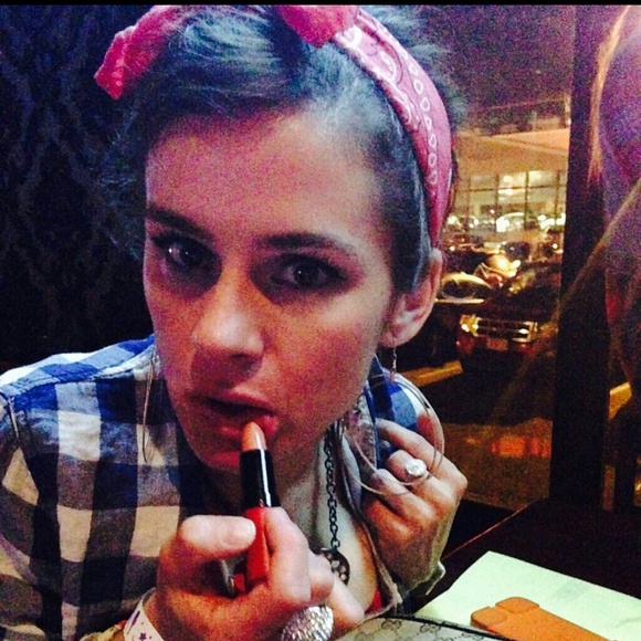 Profile Picture of Justine Babbitt (@styleslut) on Poshmark