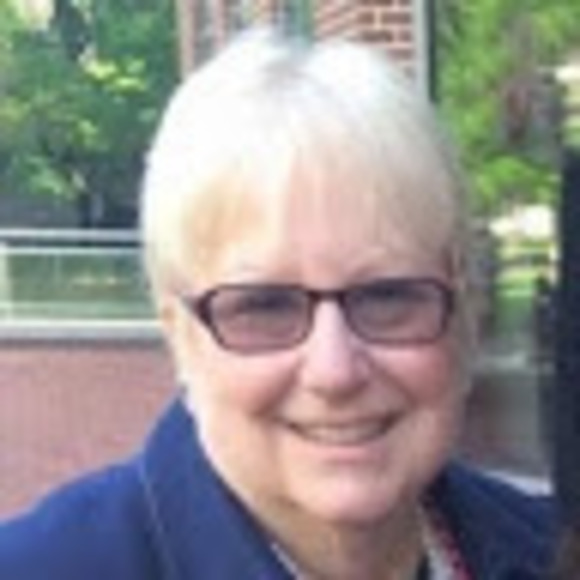 Profile Picture of Joan Bobroff (@joanbobroff) on Poshmark