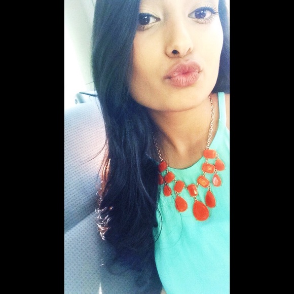 Profile Picture of Zia natasha Farishta (@ziafarishta) on Poshmark