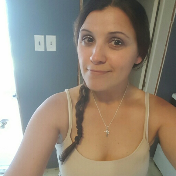 Profile Picture of Jacki Ethington (@bittersweet82) on Poshmark