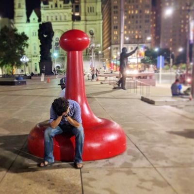Profile Picture of Aaron Schwartz-Duval (@Aaroniscrying) on Twitter