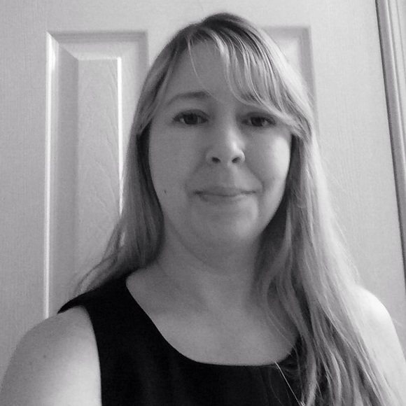 Profile Picture of Cassidy Woodbridge (@cwood221) on Poshmark