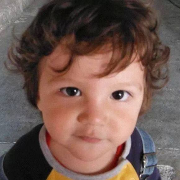 Profile Picture of Rafael Perez conde (@per3zcond3) on Poshmark