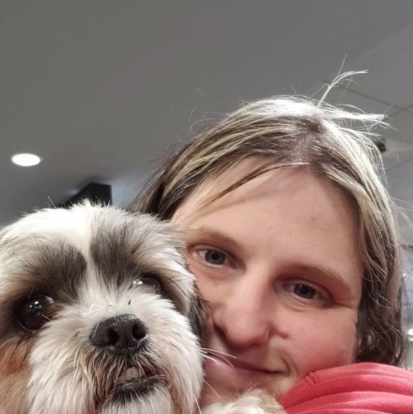 Profile Picture of Jess Farrell (@foxchick1987) on Poshmark