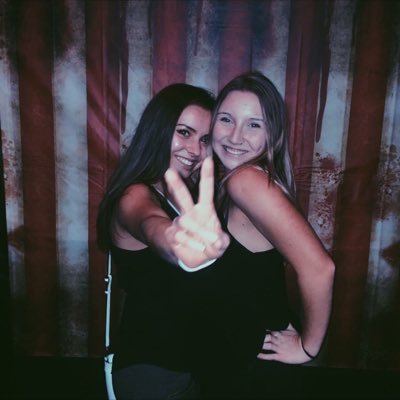 Profile Picture of Hayley Hicks (@haay_laay) on Twitter
