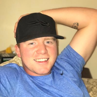 Profile Picture of Alex Jacob Bledsoe (@alexjbledsoe) on Twitter