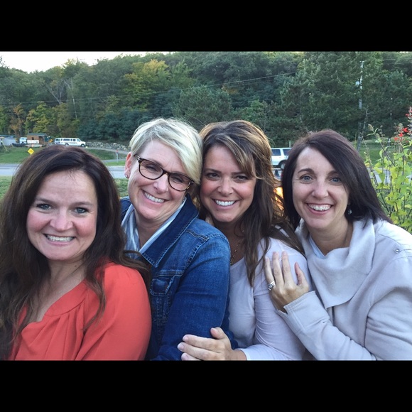 Profile Picture of Kim Osborn (@kimmie_osborn) on Poshmark