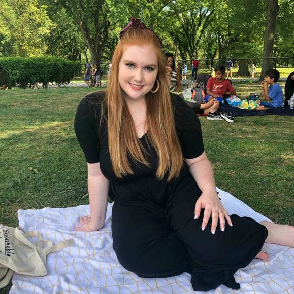 Profile Picture of Alyssa Byczynski (@abycz) on Poshmark