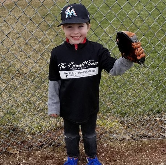 Profile Picture of Jim Field (@jimcstore) on Poshmark