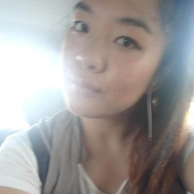 Profile Picture of Mai Doua Moua (@Mai_D_M) on Twitter