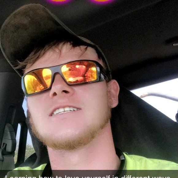Profile Picture of Jason Foos (@jasonfoos) on Poshmark