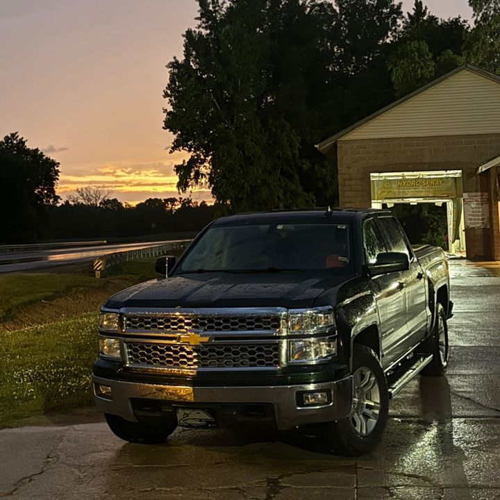 Profile Picture of brett (@brett.pol) on Tiktok