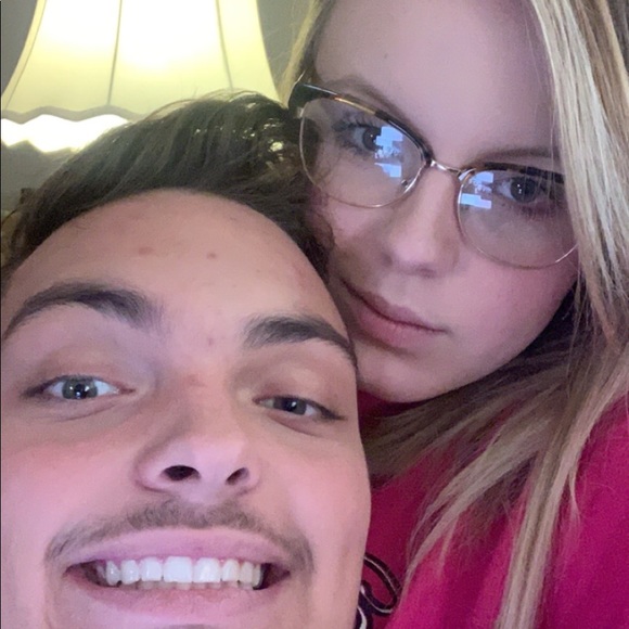 Profile Picture of Micah Owens (@mdowenslive) on Poshmark