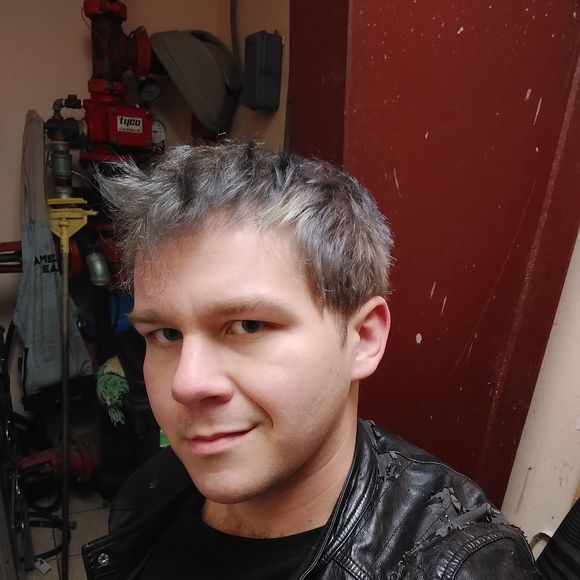 Profile Picture of Zach Brehany (@sorenkane) on Poshmark