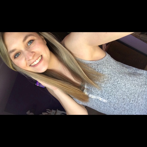 Profile Picture of Amanda Ventrella (@manda_ventrella) on Poshmark