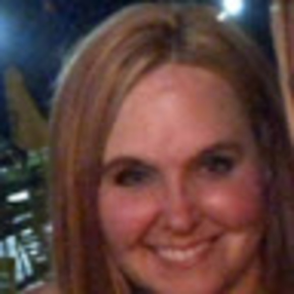 Profile Picture of Audra Peters (@audrapeters06) on Poshmark