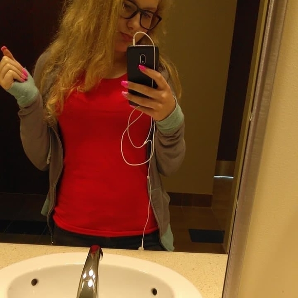 Profile Picture of Marissa Keller (@kellermj5) on Poshmark