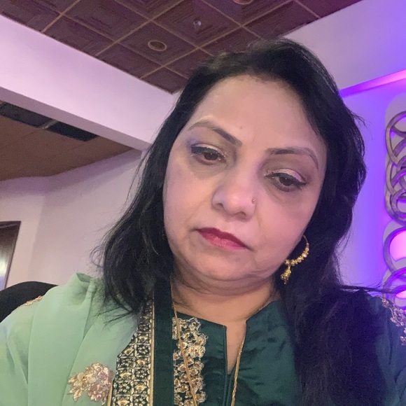 Profile Picture of Shamim Shahid (@shamim829) on Poshmark