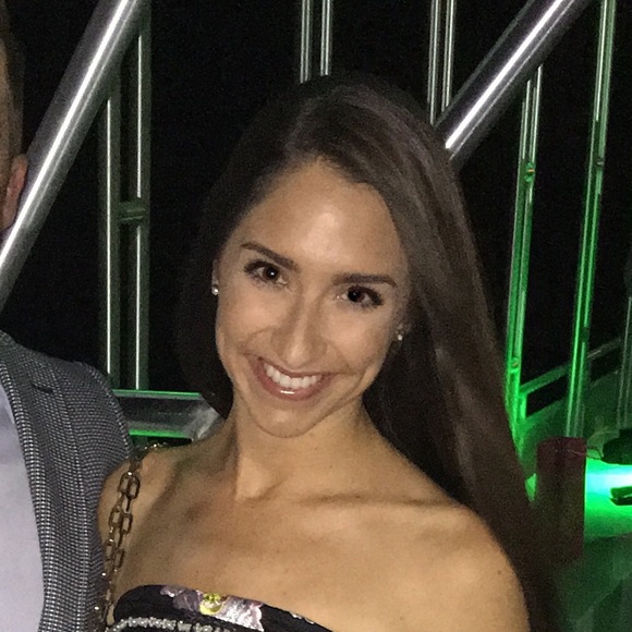 Profile Picture of Michelle Bargfrede (@mbargfrede) on Poshmark