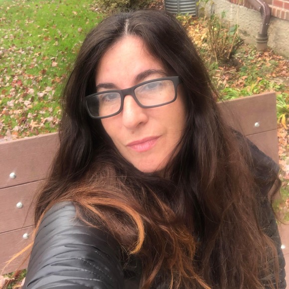Profile Picture of Danielle Melrose (@bornbad74) on Poshmark