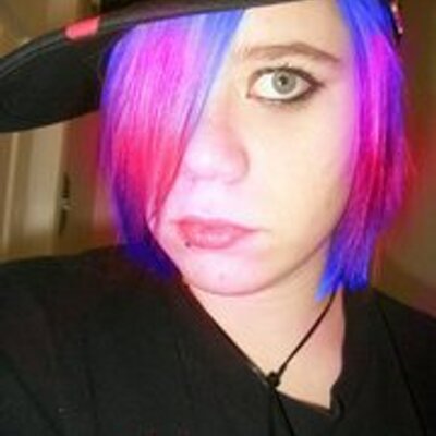 Profile Picture of Tay Grexton (@TayLilly17) on Twitter