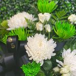 Profile Picture of Lauri Smith Leber (@theflowershopbluffton) on Instagram