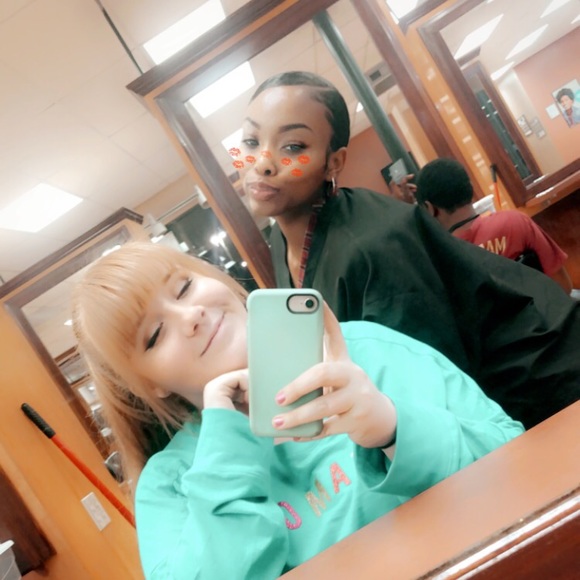 Profile Picture of Savannah Tanner (@vanatana18) on Poshmark