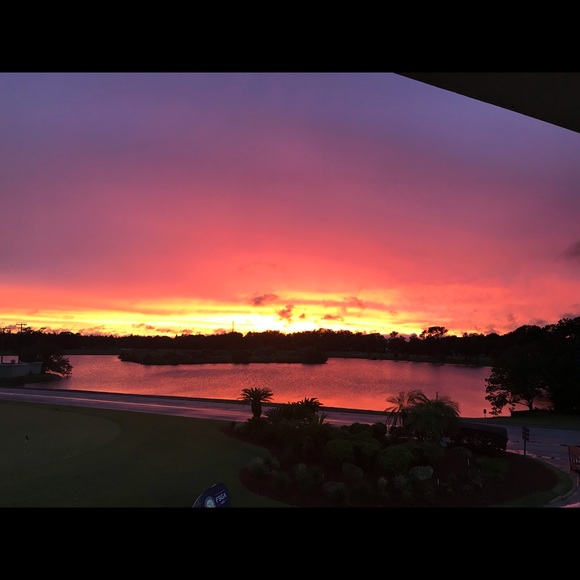 Profile Picture of Colincolin Clyne (@cbclyne530) on Poshmark