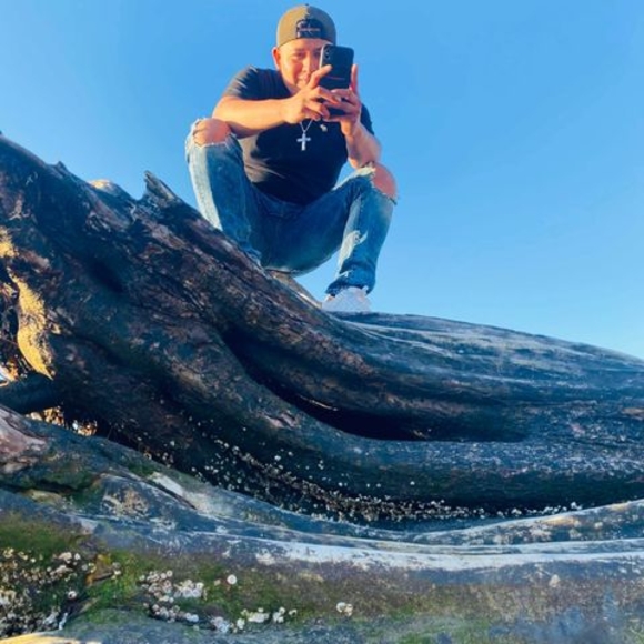 Profile Picture of Antoniio Cornner (@antoniiocornner) on Poshmark