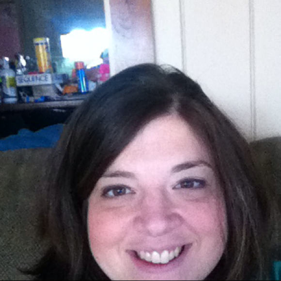 Profile Picture of Nicole Foran (@nicklina12) on Poshmark