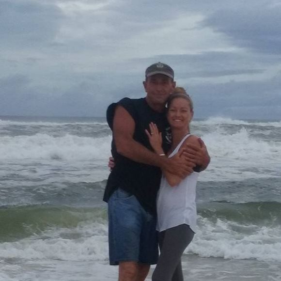 Profile Picture of Tina Depew (@tldthul) on Poshmark