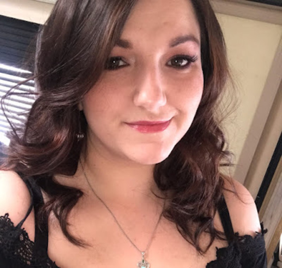 Profile Picture of Christine Oreilly (@clouise1024) on Poshmark