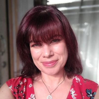 Profile Picture of Selina McEntee (@manikpixi) on Twitter