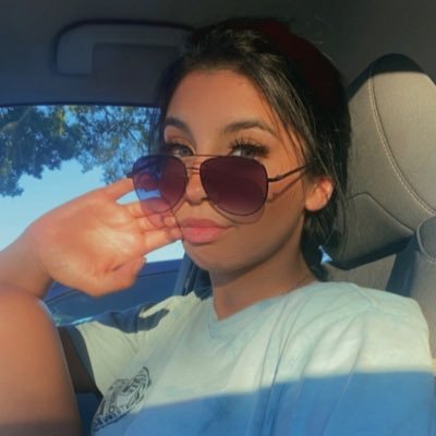 Profile Picture of Michie🌊 (@MichelleDuran30) on Twitter