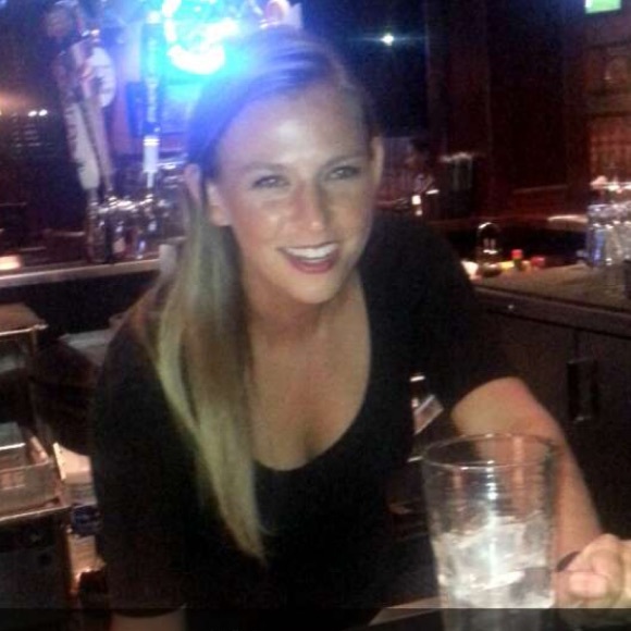 Profile Picture of Breezy Champy (@breezyygirl) on Poshmark