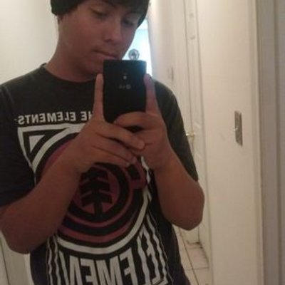 Profile Picture of Str8_Pipe_Paul_gee (@Vapor_Paul_gee) on Twitter