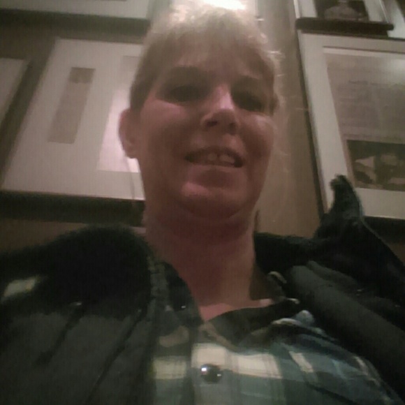 Profile Picture of Linda Phifer (@lfranke69) on Poshmark