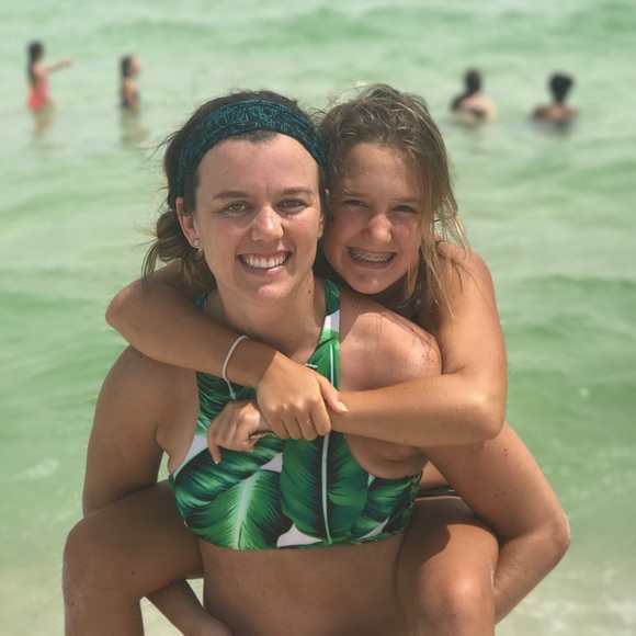 Profile Picture of Kylie Casey (@kyliecasey) on Poshmark