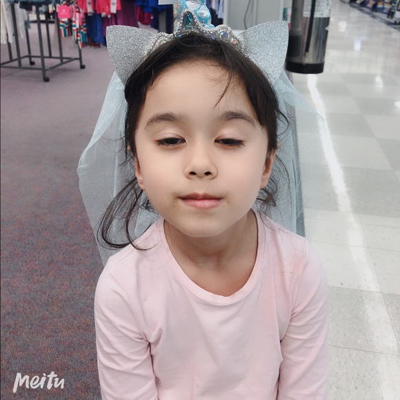 Profile Picture of Nan Mcatee (@hunan_happy) on Poshmark