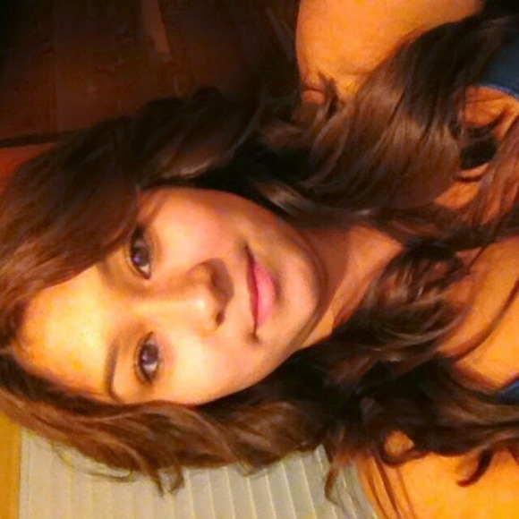 Profile Picture of Lina Lanningham (@linalanningahm) on Poshmark