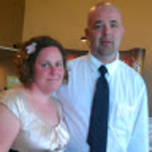 Profile Picture of Danielle Hosner (@dhosner78) on Poshmark