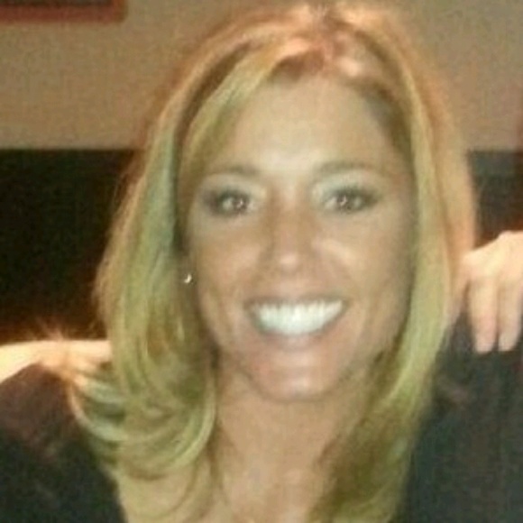 Joy Christmas - Poshmark Profile Picture of Joy Christmas (@joychristmas) on Poshmark