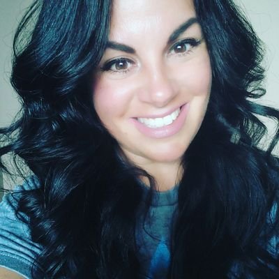 Profile Picture of Shawna Achtymichuk (@ShawnaJade) on Twitter