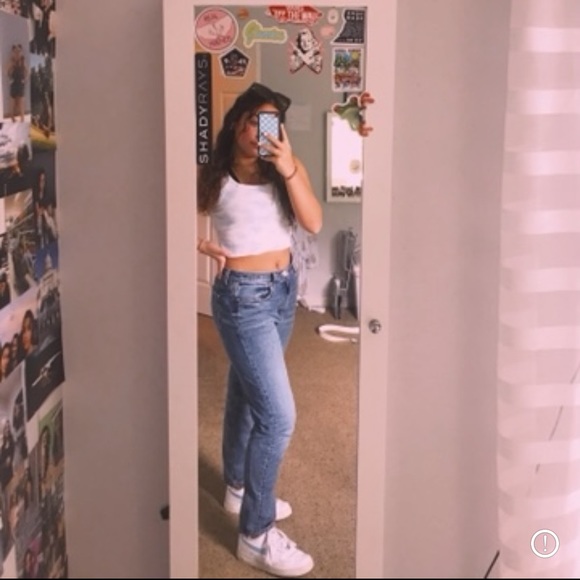 Profile Picture of Julia Cardone (@juliaccardone) on Poshmark