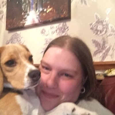 Profile Picture of Emma Clarkson (@emmaclarkson24) on Twitter