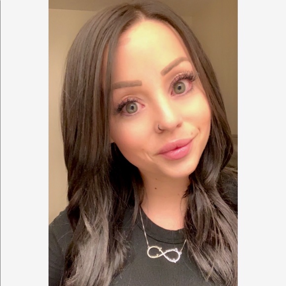 Profile Picture of Brittany Kerrigan (@bkerrigan07) on Poshmark